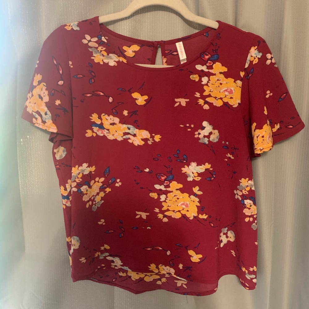 Floral print flowy top!